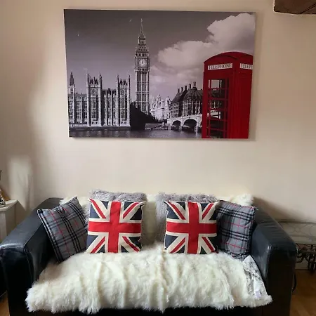 2 Bed Duplex Penthouse By Mathew Street Sleeps 6 *