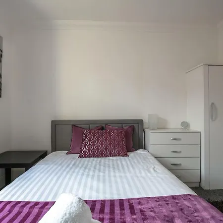 Langton House Apartment