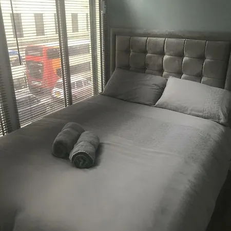 Brownlows Hotel