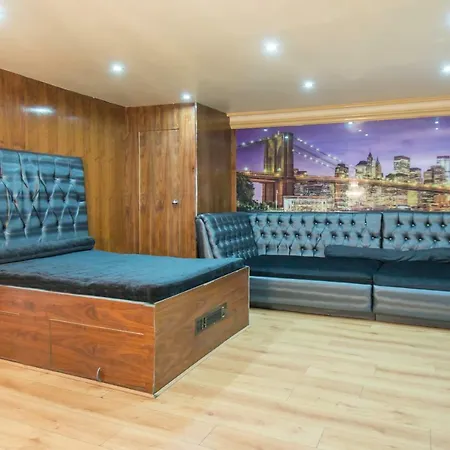 Signature Living Bold Street