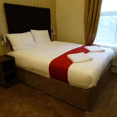 Trivelles Anfield Hotel Litherland