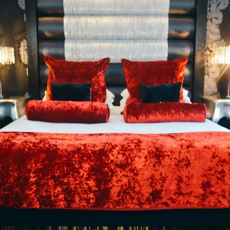 Apartment Posh Pads At The Casartelli *