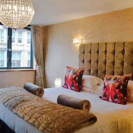 Posh Pads At The Casartelli Apartment Liverpool
