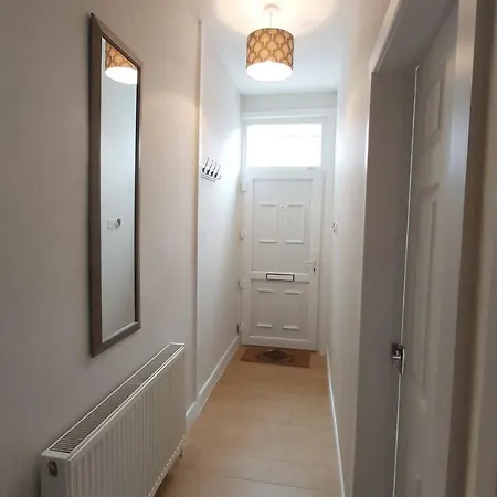 Holiday home Bright, Comfortable Home, Convenient For Centre *