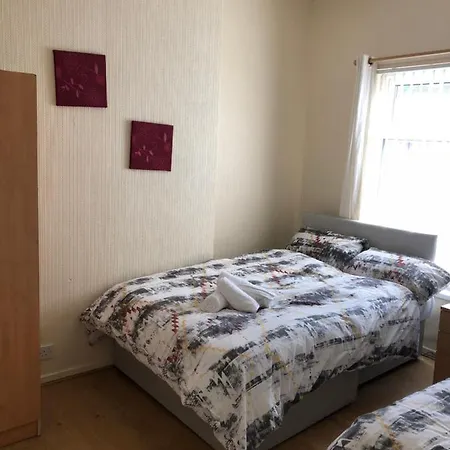 Pinnacle House Konukevi 5*