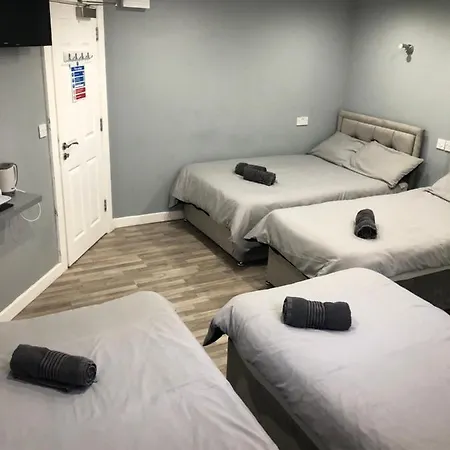 Brownlows 3* Liverpool