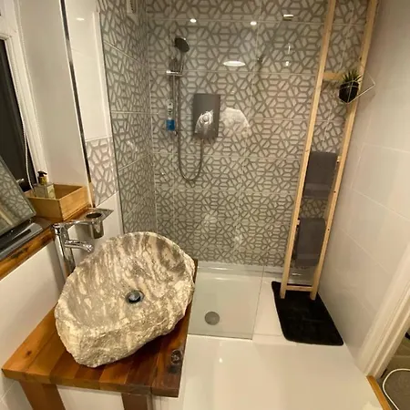 Holiday home Luxury 5* With Secret Garden And Free Parking Liverpool