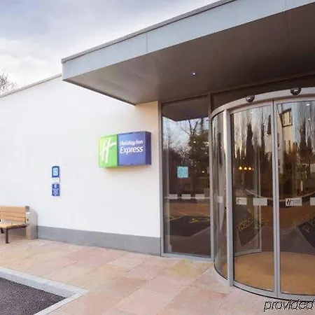 Отель Express Liverpool Hoylake, An Ihg 3*