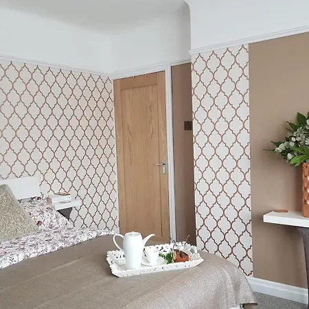 Luxury 5* With Secret Garden And Free Parking Hébergement de vacances