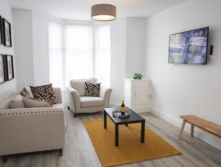 Sybil Townhouse Anfield Sleeps 15 * Liverpool