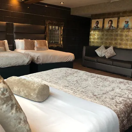 Signature Living Отель 4*