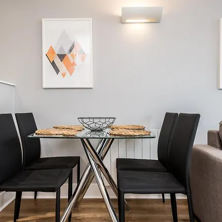 Host & - Standish Street Living Apartment