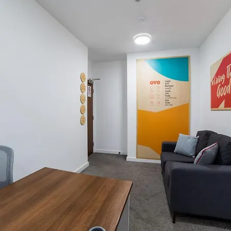Oyo Vincent Otel