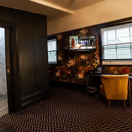 Lock And Key Boutique - Duke Street Hotel