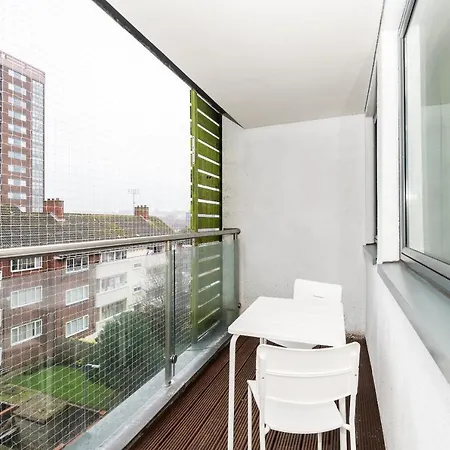 Apartment Host & - Standish Street Living *