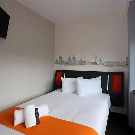 Easyhotel Hotel 3*