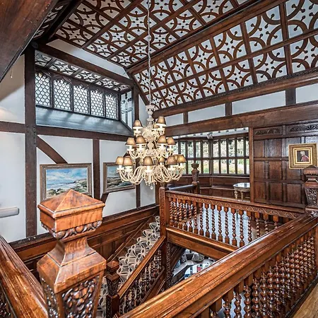 Hillbark & 5* Wirral