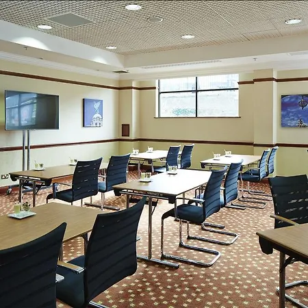 Delta By Marriott Centre Отель 4*