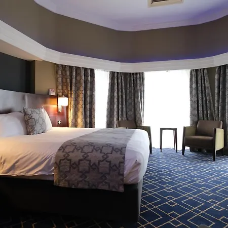 Crowne Plaza - John Lennon Airport By Ihg Отель