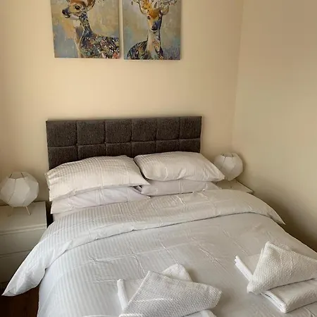 Smeaton Serviced 3*