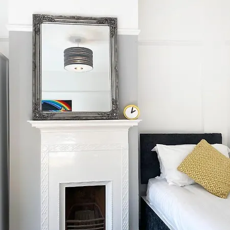The Baltic By Serviced Living Apartment *
