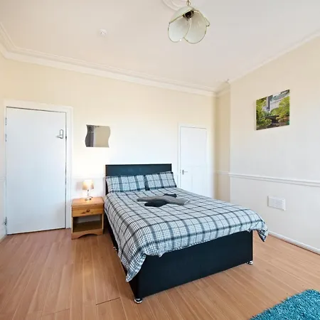 - Lawrence Road Bb1 Liverpool
