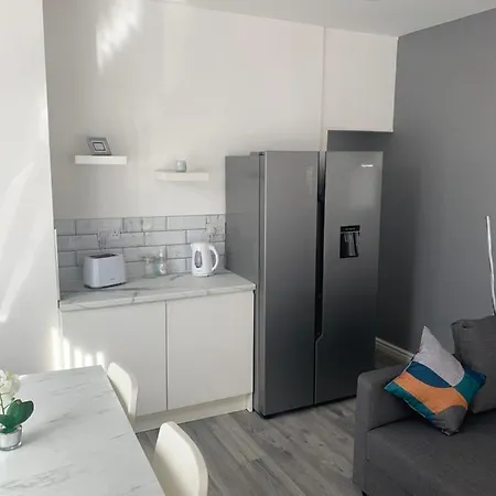 Smeaton Serviced 3*