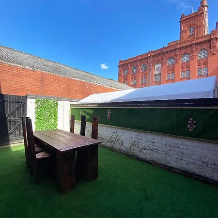 The Baltic By Serviced Living Apartment