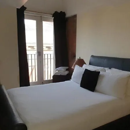 Liverpool Party Pads - Infinity Apartments Liverpool