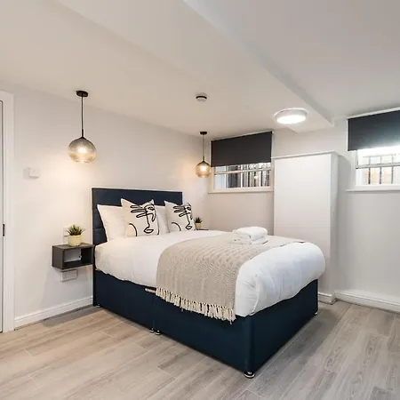 Host & - The Seel Street Townhouse *