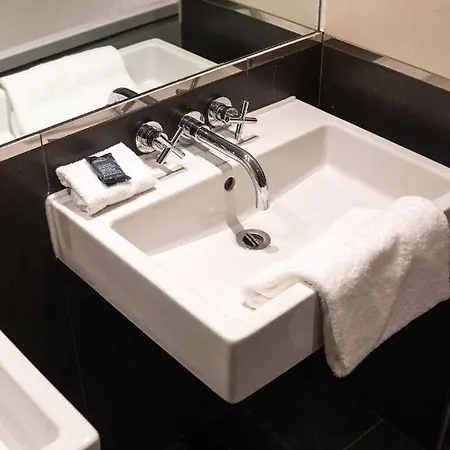 Hotel \u00bfcu\u00e1les Son Mejores Cerca De Royal Dock Liverpool?