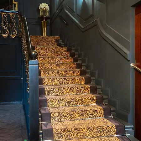 Hotel 62 Castle Street 4*