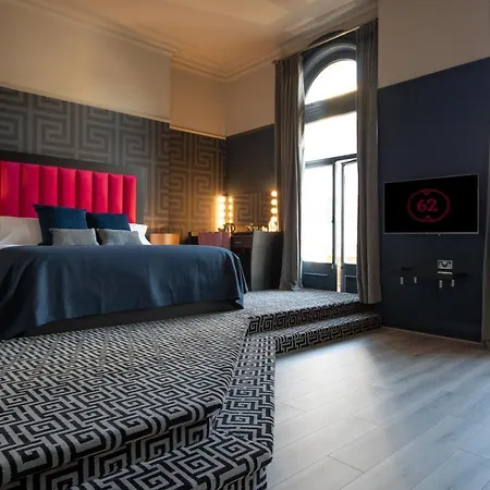 62 Castle Street Hotel 4*