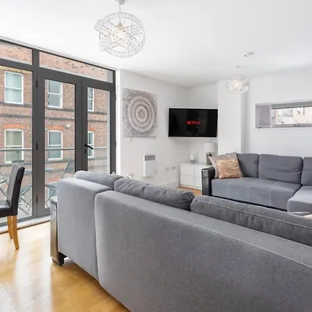 Centre Apt Sleeps 10 Apartment Liverpool