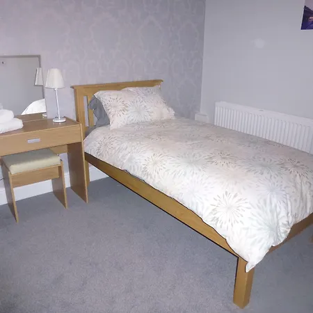 Отель Orrell Park 4*