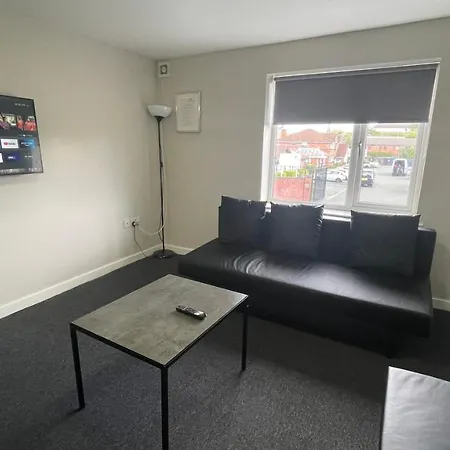 Mays - 102 Mill Street, Free Parking, 2 Minute Walk To Baltic Market And Centre - Sleep 1-10 Guests 3*