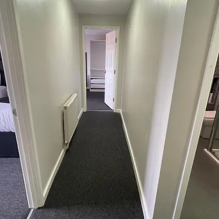 Apart Otel Mays - 102 Mill Street, Free Parking, 2 Minute Walk To Baltic Market And Centre - Sleep 1-10 Guests Liverpool