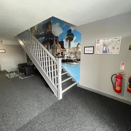 Apart Otel Mays - 102 Mill Street, Free Parking, 2 Minute Walk To Baltic Market And Centre - Sleep 1-10 Guests