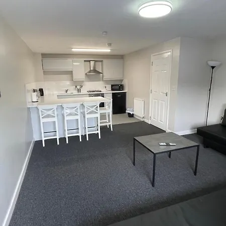 Mays - 102 Mill Street, Free Parking, 2 Minute Walk To Baltic Market And Centre - Sleep 1-10 Guests 3* Liverpool