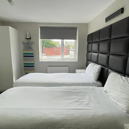 Apart Otel Mays - 102 Mill Street, Free Parking, 2 Minute Walk To Baltic Market And Centre - Sleep 1-10 Guests