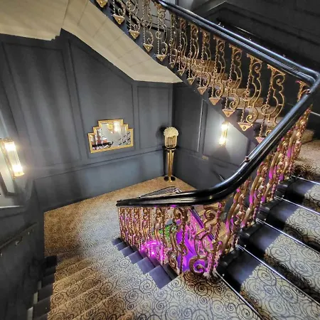 62 Castle Street Hotel
