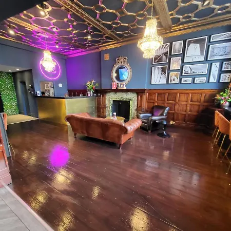 62 Castle Street Hotel 4*