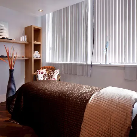 Radisson Blu Hotel, 4*