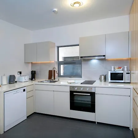 Trueman Court Luxury Serviced Apart Otel 5*