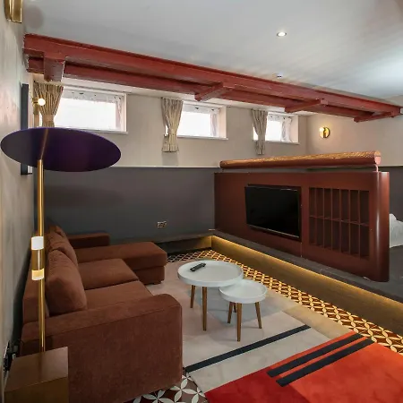 Trueman Court Luxury Serviced 5*