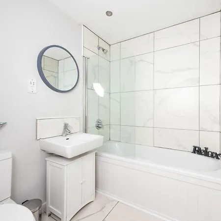 Apartamento Free Parking Balcony Modern 2 Bed Citycentre Liverpool