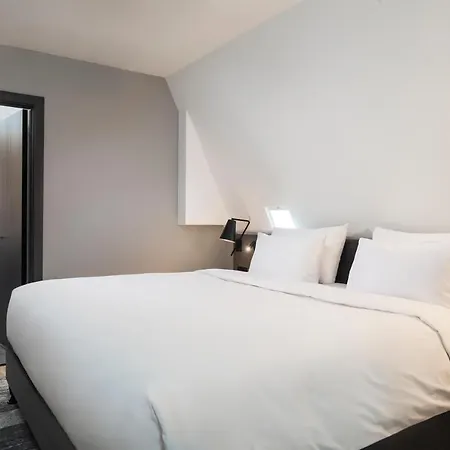 Radisson Red Hotel,