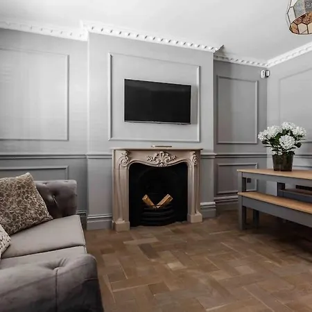 Centre Georgian Townhouse Holiday home *