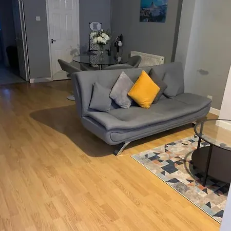Apartment Goodison *