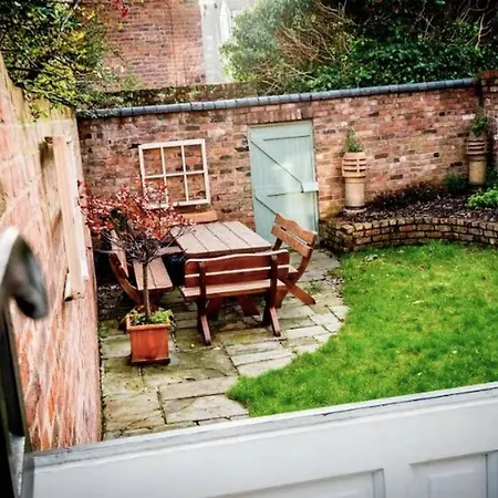 Host & - The Georgian Townhouse